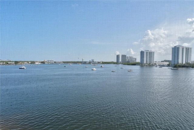 3 of 27 - 3000 Marcos Drive #p612, Aventura, FL