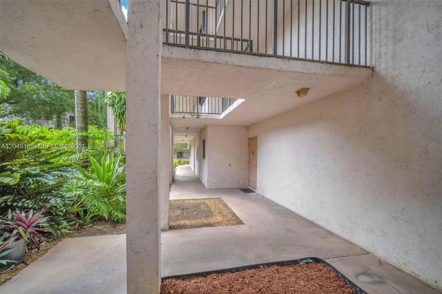 3 of 20 - 4720 Sw 62nd Way #103, Davie, FL