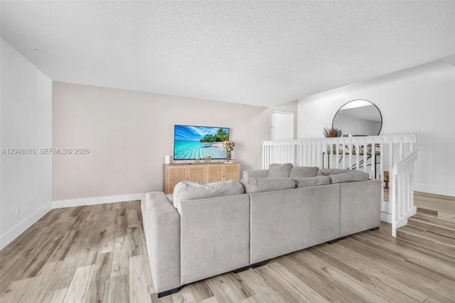 5 of 20 - 4720 Sw 62nd Way #103, Davie, FL