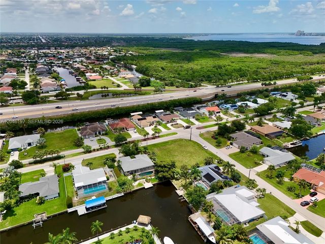 4 of 22 - 2014 Everest Parkway, Cape Coral, FL