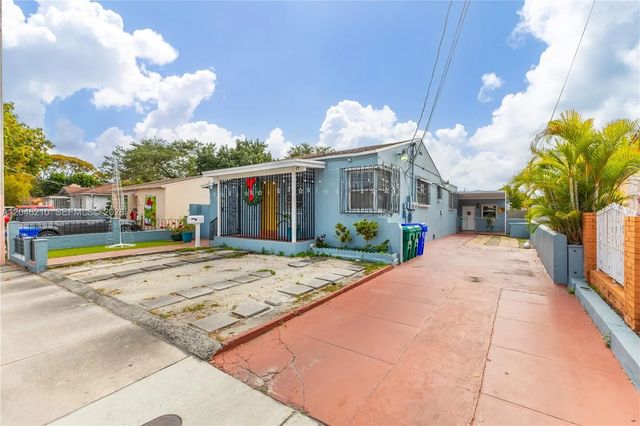 2818 Sw 2nd Street, Miami