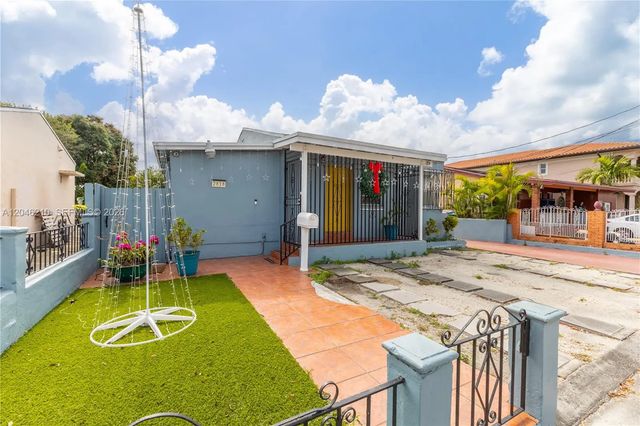 3 of 45 - 2818 Sw 2nd Street, Miami, FL