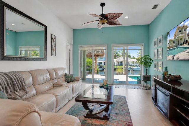 5 of 32 - 240 Se 3rd Court, Pompano Beach, FL