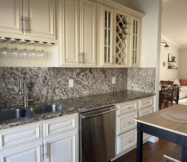 4 of 13 - 7100 Nw 173rd Drive #1304, Hialeah, FL