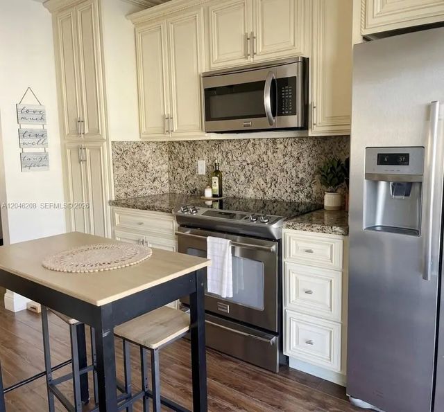 5 of 13 - 7100 Nw 173rd Drive #1304, Hialeah, FL