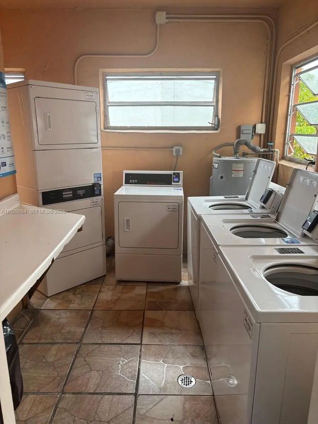 2 of 8 - 6850 W 16th Drive #317, Hialeah, FL