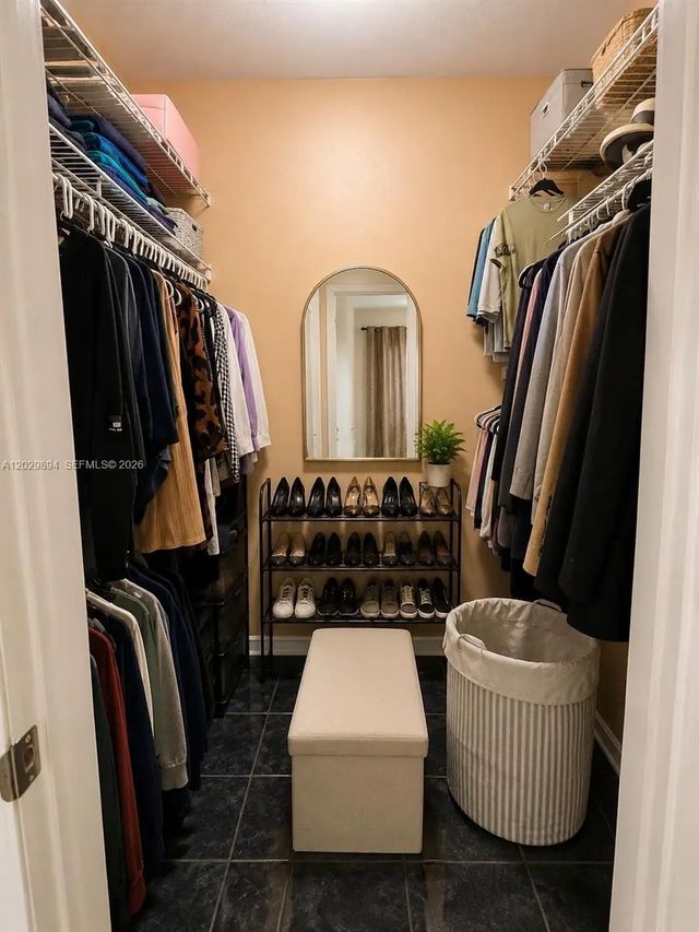 3 of 8 - 6850 W 16th Drive #317, Hialeah, FL