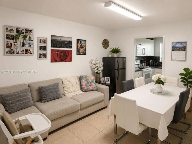 4 of 8 - 6850 W 16th Drive #317, Hialeah, FL