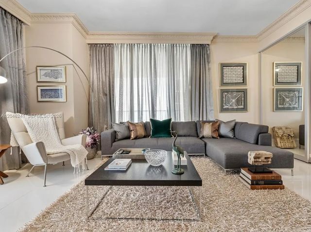 5 of 39 - 9705 Collins Avenue #1804n, Bal Harbour, FL