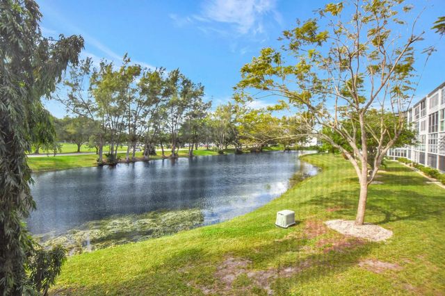 2157 Cambridge G, Deerfield Beach