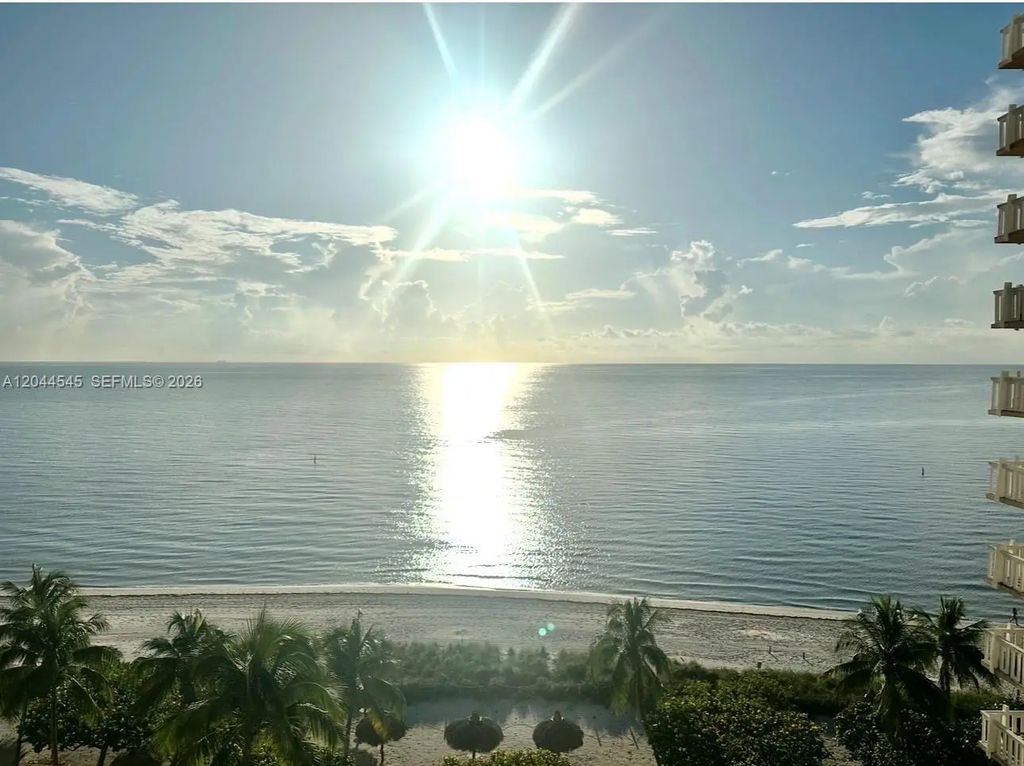 1111 Crandon Boulevard #b705, Key Biscayne