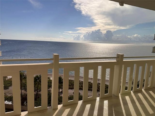 5 of 74 - 1111 Crandon Boulevard #b705, Key Biscayne, FL