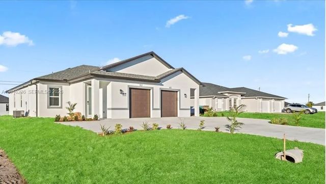 3 of 14 - 1812/1814 Ne 8th Place, Cape Coral, FL