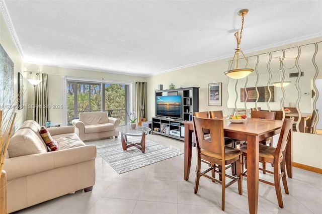 4 of 42 - 700 Ne 14th Avenue #307, Hallandale Beach, FL