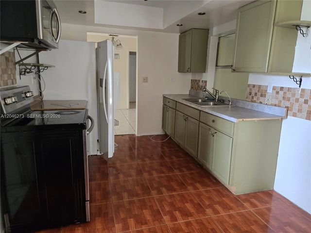 4205 Nw 52nd Avenue, Lauderdale Lakes