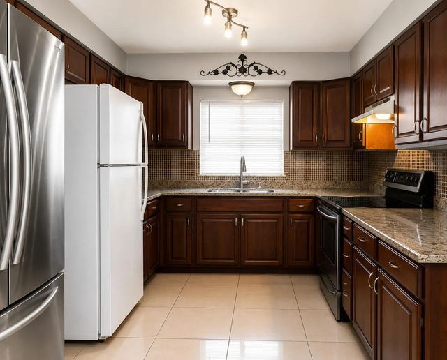 3 of 6 - 557 W Dayton Circle, Fort Lauderdale, FL