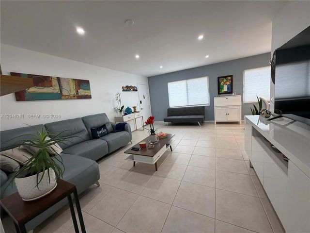 5 of 21 - 13255 Sw 7th Court #401d, Pembroke Pines, FL