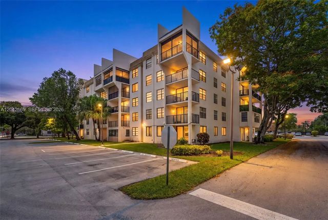 6190 Woodlands Boulevard #316, Tamarac