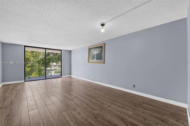 3 of 21 - 6190 Woodlands Boulevard #316, Tamarac, FL