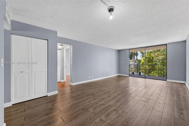 4 of 21 - 6190 Woodlands Boulevard #316, Tamarac, FL