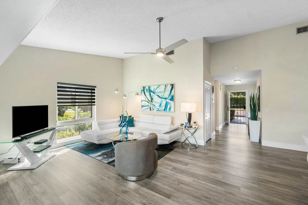732 Lago Road, Delray Beach
