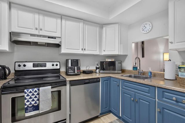 4 of 31 - 118 Royal Pk Drive #1f, Oakland Park, FL