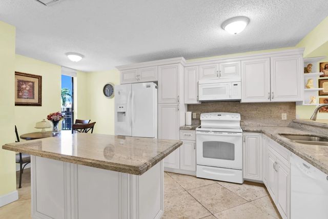 3 of 15 - 5734 Coral Lake Drive #310, Margate, FL