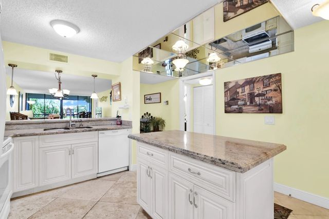 4 of 15 - 5734 Coral Lake Drive #310, Margate, FL