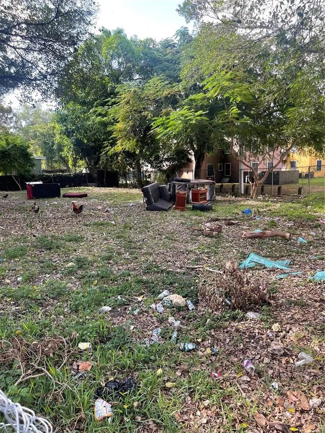1110 Nw 34th Street, Miami
