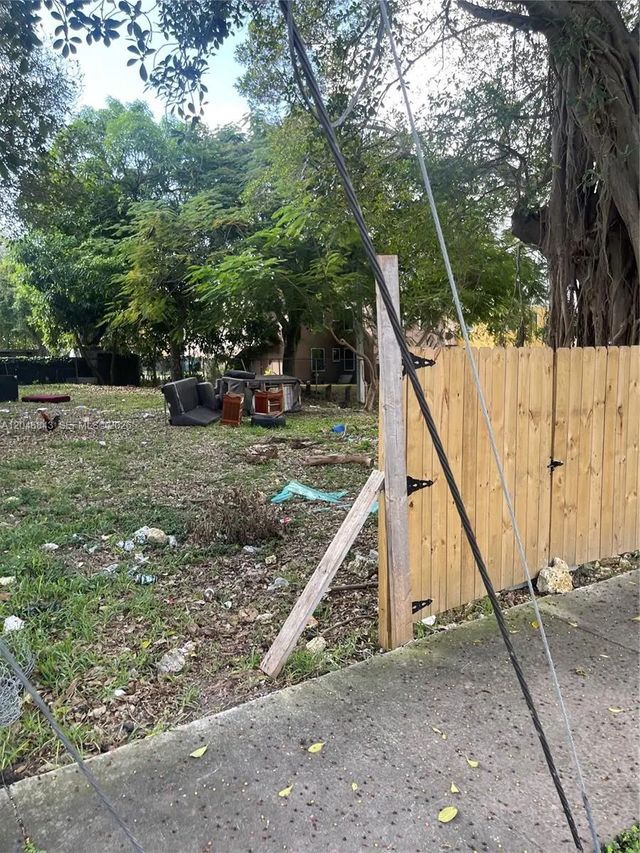3 of 3 - 1110 Nw 34th Street, Miami, FL