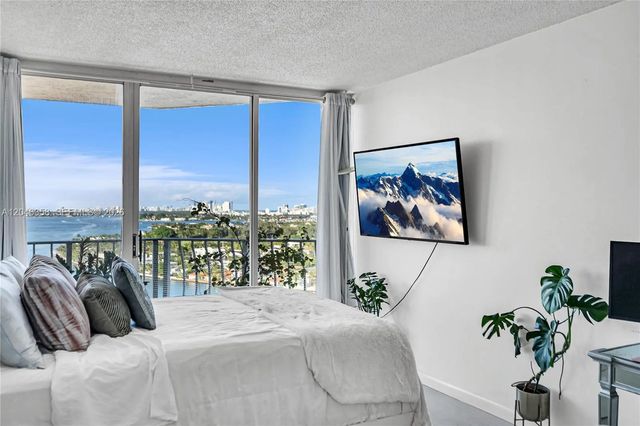 3 of 12 - 7601 E Treasure Drive #2412, North Bay Village, FL
