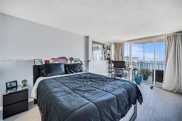 4 of 12 - 7601 E Treasure Drive #2412, North Bay Village, FL