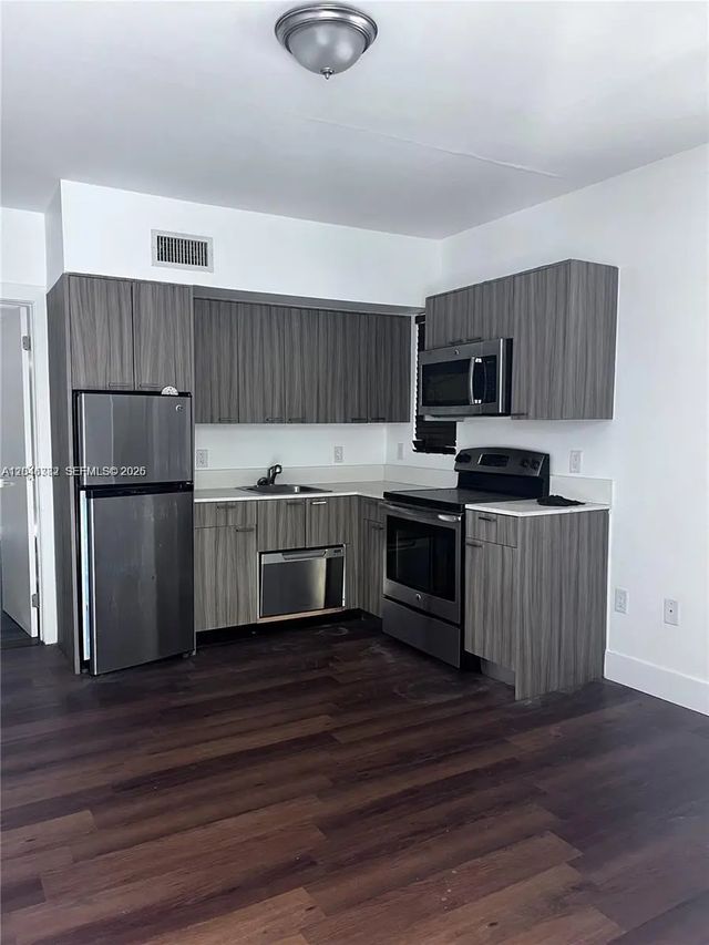 557 Michigan Avenue #115, Miami Beach