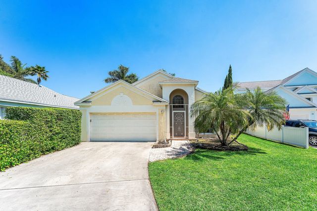 29 Swallow Drive, Boynton Beach