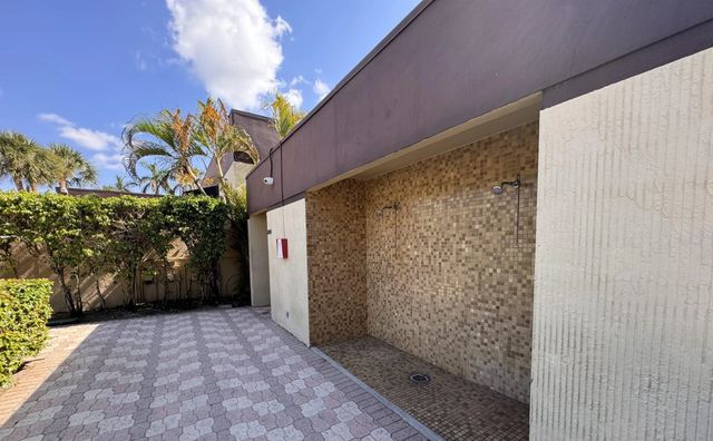 3 of 51 - 3161 Nw 47th Terrace #311, Lauderdale Lakes, FL