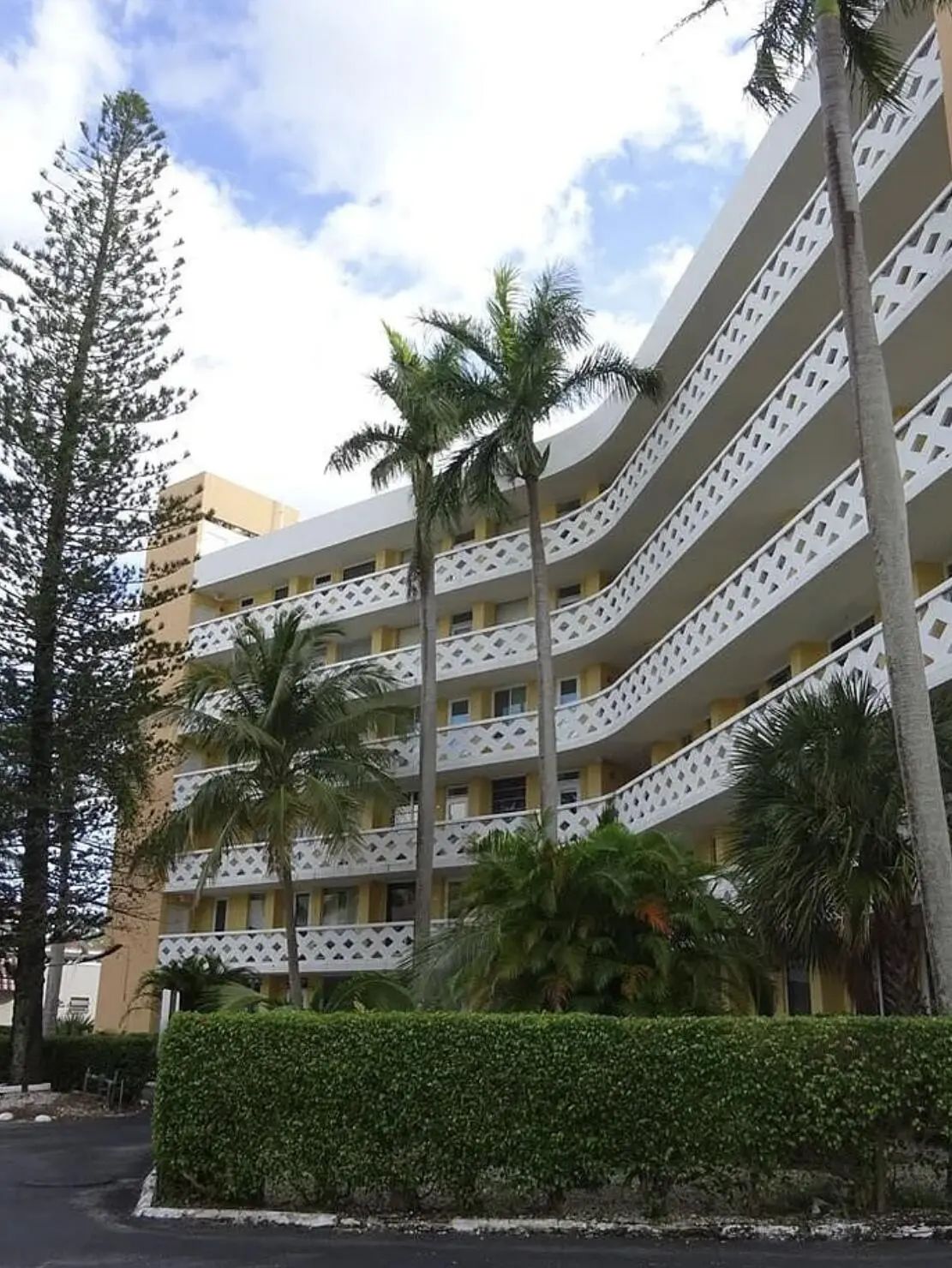 2400 Ne 9th Street #402, Fort Lauderdale