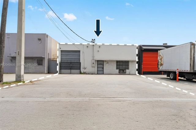 693 W 26th Street, Hialeah