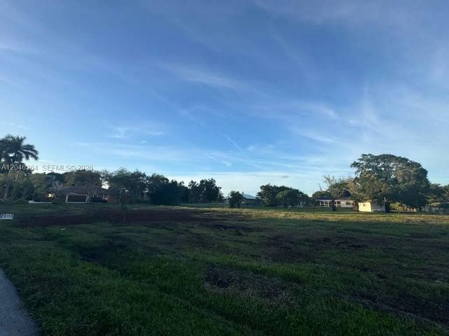 2 of 5 - 12101 Nw 27th Court, Plantation, FL