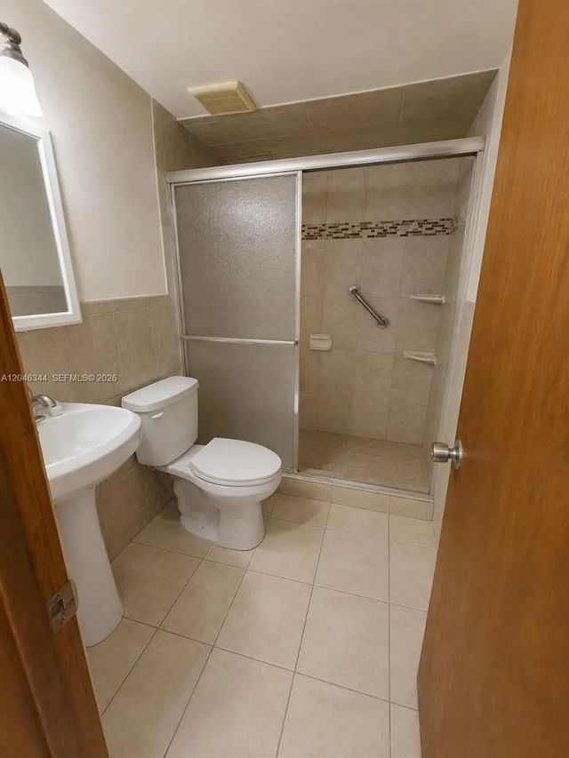 4 of 25 - 8188 Nw 98th Lane #122, Hialeah Gardens, FL