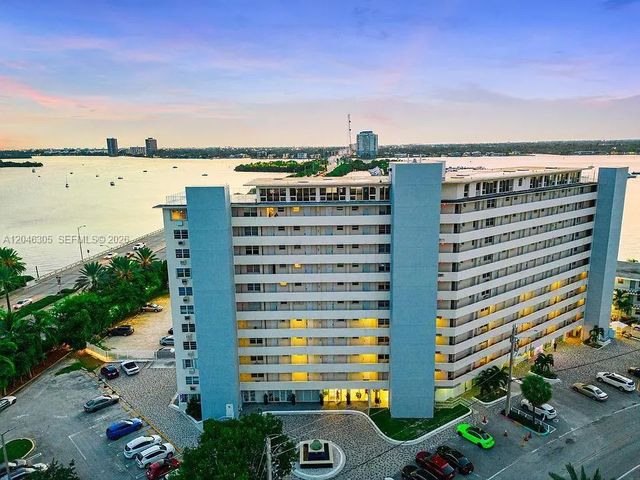 7904 West Drive #214, North Bay Village