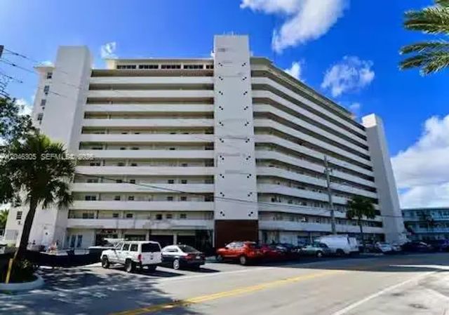 3 of 16 - 7904 West Drive #214, North Bay Village, FL