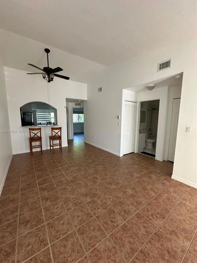 2 of 23 - 2920 Se 12th Road #203-30, Homestead, FL