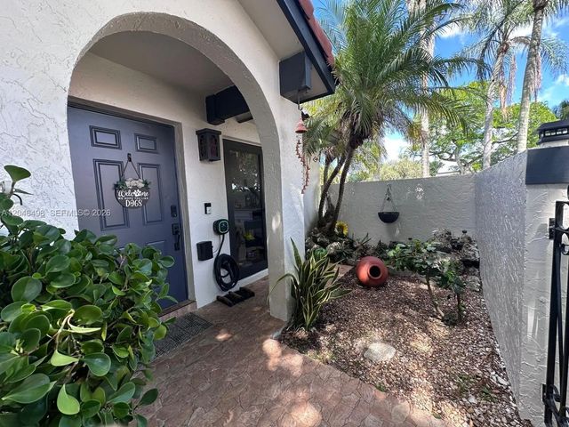 3 of 45 - 6633 Nw 178th Terrace, Hialeah, FL
