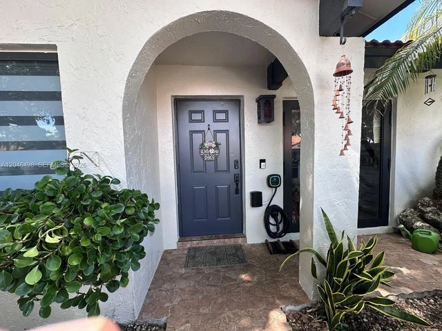 4 of 45 - 6633 Nw 178th Terrace, Hialeah, FL