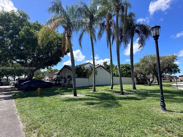 5 of 45 - 6633 Nw 178th Terrace, Hialeah, FL