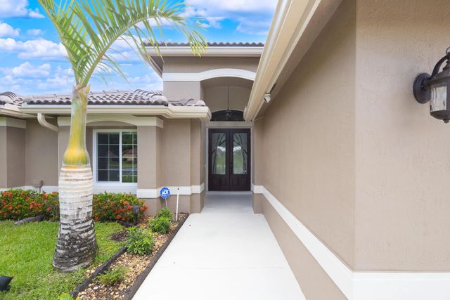 5 of 42 - 421 Sw Crabapple Cove, Port St. Lucie, FL