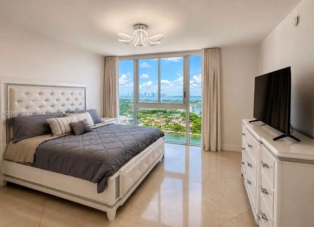 5 of 18 - 4775 Collins Avenue #2407, Miami Beach, FL