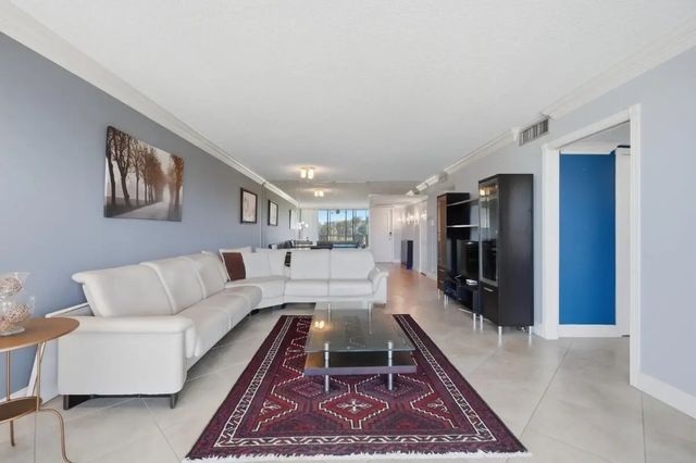 3001 S Palm Aire Drive #206, Pompano Beach
