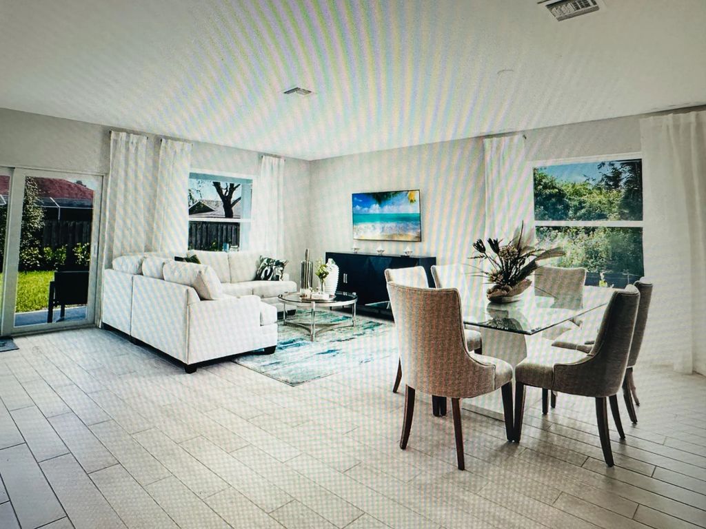 467 Sw Jeanne Avenue, Port St. Lucie