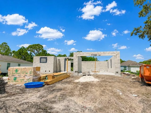 2 of 3 - 8035 102nd Avenue, Vero Beach, FL